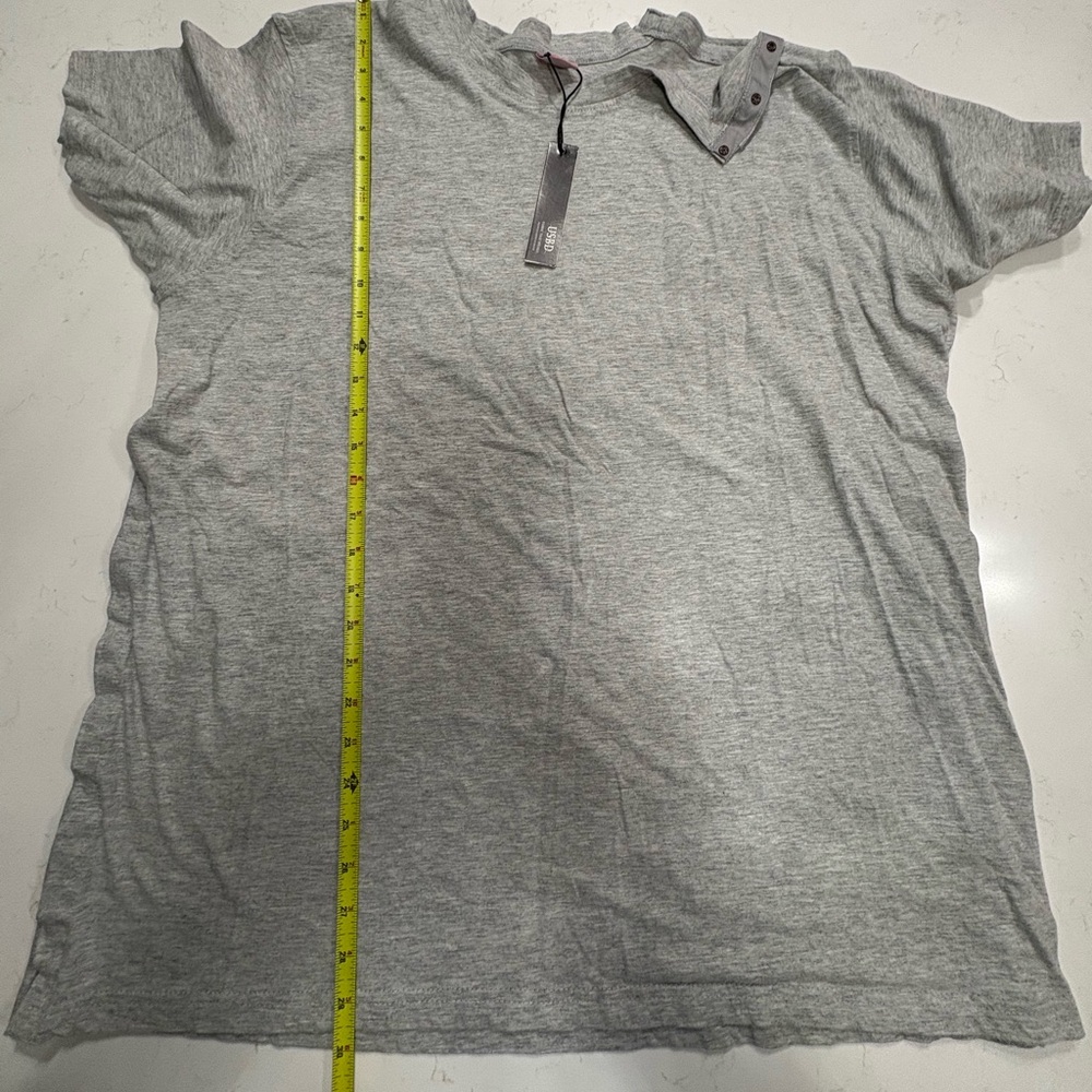 Post Surgery Black Short Sleeve Top EUC  Unisex Easier Port access Easy dressing
